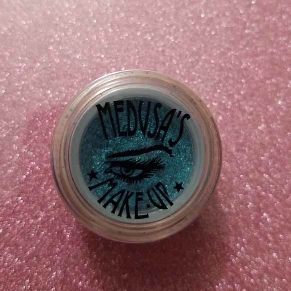 ⭐XANADU Medusa Makeup Glitter Pot NWT - Picture 6 of 6